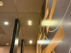 -麦当劳(杭州西湖银泰百货店)