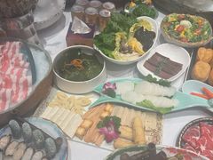 -泓炙颐凤鲜海鲜火锅料理(桐乡店)