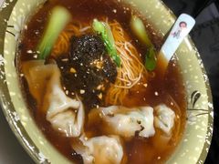 老汤馄饨担担面-京城小江南·土菜馆·蒸白鱼(东四十条店)