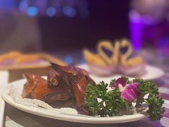 脆皮乳鸽-邓丽君音乐主题餐厅