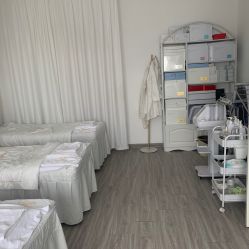 -凡碧诗毛孔收细