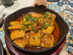 -云海肴·汽锅鸡·云南菜(天山百盛优客店)