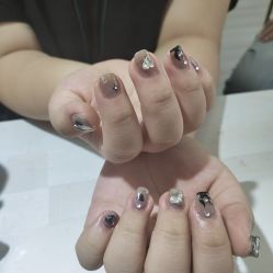 -瞧·享轻奢美甲美睫