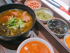 老坛酸菜牛腩面-牛腩之旅·牛腩牛杂煲(光启城美食城店)