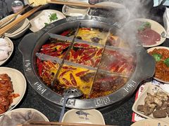 -洞亭火锅(防空洞总店)
