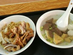 -松树干拌面店