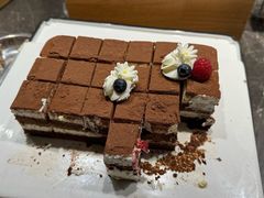 -金马门国际美食百汇(珞喻路店)