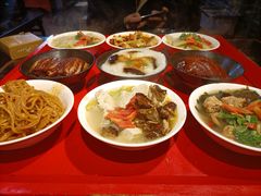 -蓝田九大碗民俗食府(蓝田店)