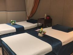 -新盈光·云会所(百丈东路店)