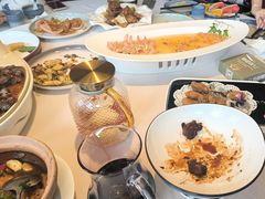 -八府香鸭·啫啫煲(华山路店)