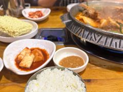 -喇喇排骨火锅·传统韩式脊骨汤(望京西园总店)
