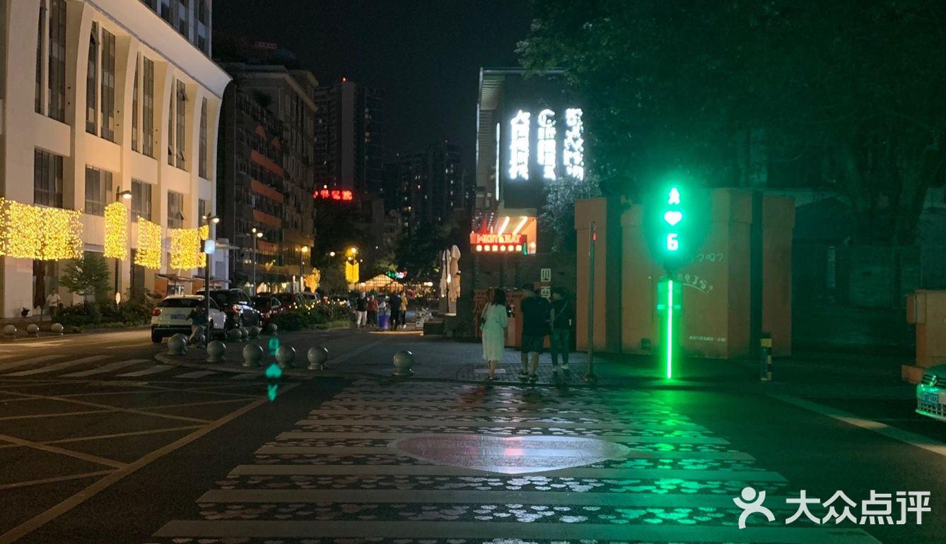成都约会之都❤又一条心型马路建在了太古里‼️