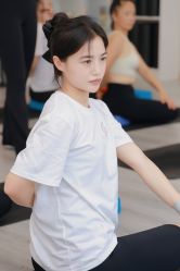 -亚太瑜伽普拉提学院