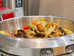 干锅菜花小黄蘑-黄家饺子东北特色菜馆(湖滨商业街店)