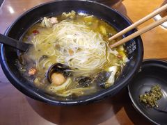 老坛酸菜-渝和喵叔米线(南坪万达店)