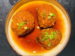 咸蛋黄狮子头-梅飞酒家(桑园路店)