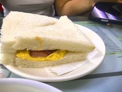 滑蛋火腿三明治-义顺牛奶公司