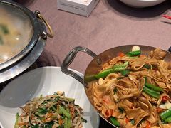-香山湖家家宴(中山陵店)