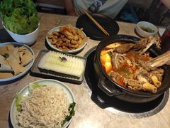 -沪小胖小龙虾(淮海中路旗舰店)