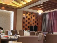 -三岔湖环球融创天堂洲际酒店水乐园