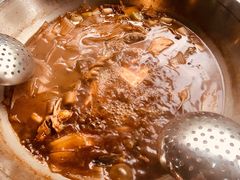 柴锅炖水库鱼-姥家大锅台水库渔家