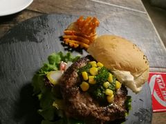 -HIGH FIVE哈福手工汉堡(桂林路店)