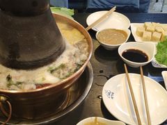 -楼外楼大刀肉传统火锅居(幸福街店)