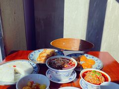 -炉小二铜锅牛蛙•川湘菜(三里屯店)