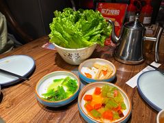 -明洞阿姨·韩式酱蟹烤肉·创意料理(三元桥店)