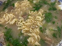 -八百里牛肉汤(盖饭·锅贴·万象城店)