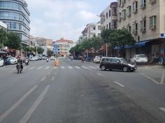 -逸米酒店(广州中山大学附属第一医院东山口地铁站店)