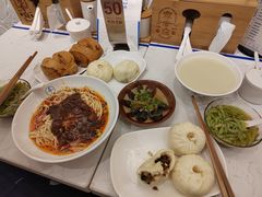 -李与白包子铺(桐梓林店)