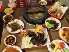 -言玖鲜火锅串串披萨自助(益田假日店)