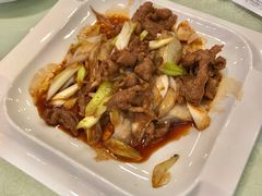 葱爆羊肉-东四民芳餐厅(世茂工三店)