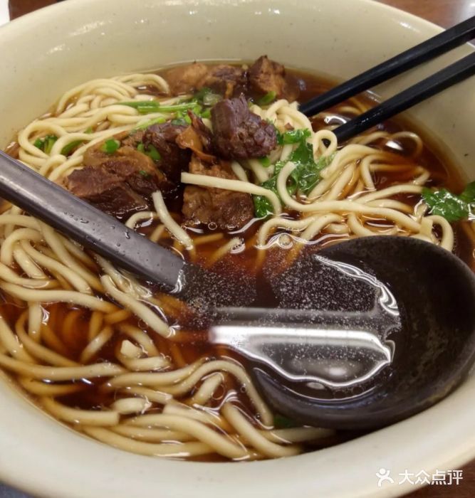 李先生加州牛肉麵大王(堤口路店)李先生牛肉麵圖片