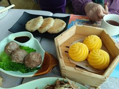-亚洲国际大酒店·云顶阁旋转自助餐厅