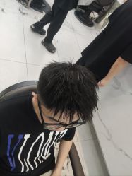 -尤司男士国潮理发馆