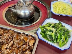 -香猪美食(洛香店)