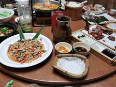 -老滇山寨•云南特色菜•地方菜•民族风情歌舞表演(金碧店)