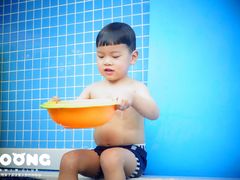 -龙格亲子游泳俱乐部(泊富中心)