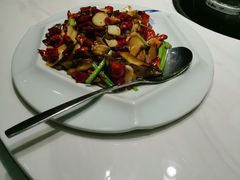 腌肉干椒牛肝菌-牧雲子·臻选云南菜 .商务宴请(泰然大厦店)
