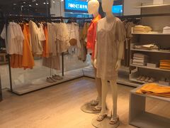 -COS(月星环球港店)