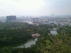 -雀儿山公园
