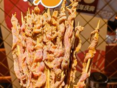 -威记烧嘢·南宁烧烤·超级生牛(绿地店)