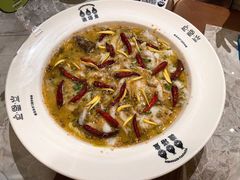 老坛酸菜鲈鱼-渔语鱼新川菜Bistro(万象天地店)