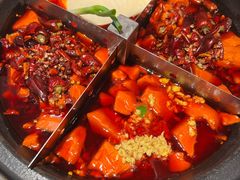 -爱你您·自家鱼塘·活水喷泉鱼火锅(八里店)