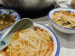 -王奋斗贵州酸汤牛肉火锅