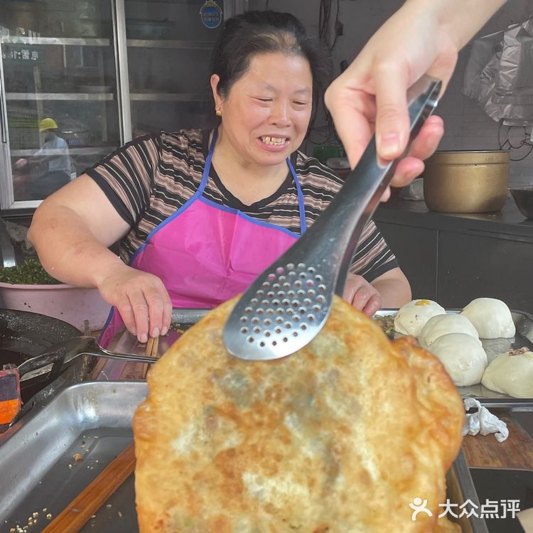 赣州藏在巷子里老字号风味烧饼四元超大个‼️