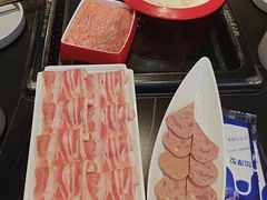 -渝水岸·鲜货火锅(新村7店)