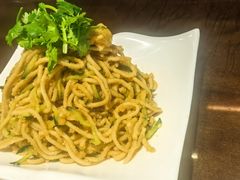 -东口码头·烧鸽子·鱼头泡饼·地方菜(金鹰悦城店)